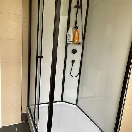 Apartment Near Duesseldorf Messe And Airport, Two Bedrooms, Parking, Kitchen And Garden *