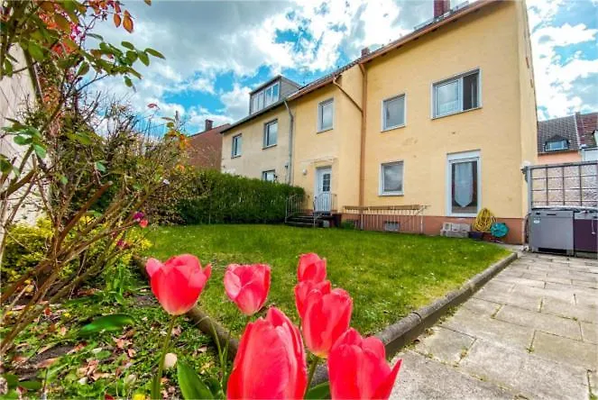 Apartment Near Duesseldorf Messe And Airport, Two Bedrooms, Parking, Kitchen And Garden *