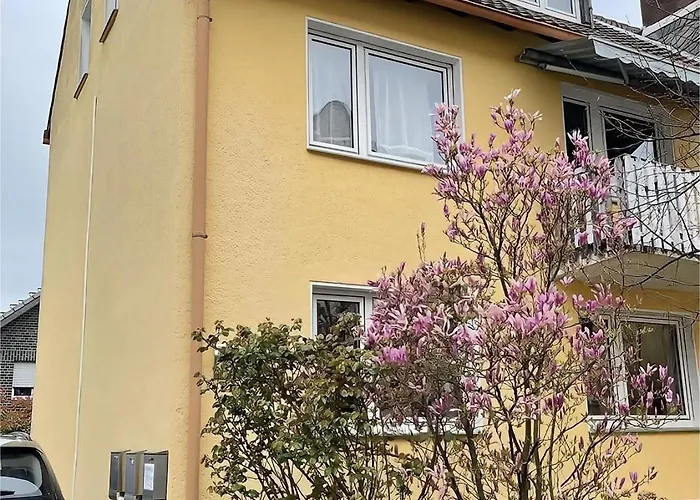 Near Duesseldorf Messe And Airport, Two Bedrooms, Parking, Kitchen And Garden Apartment